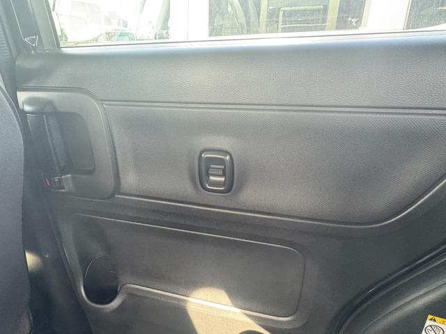 スペーシア ハイブリッドＧ　衝突軽減ブレーキ　両側スライドドア　ステアリングスイッチ　キーフリー　オートエアコン（20枚目）