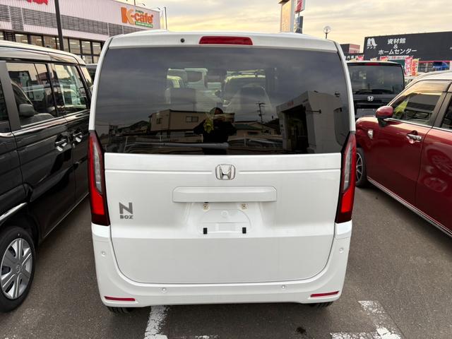 Ｎ－ＢＯＸ ベースグレード　１月３日販売開始　衝突軽減ブレーキ　片側電動スライドドア　アダプティブクルーズコントロール　ステアリングスイッチ　シートヒーター　電子パーキングブレーキ　ブレーキホールド（11枚目）