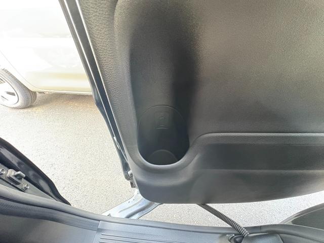 スペーシア ハイブリッドＧ　１月３日販売開始　届出済未使用車　衝突軽減ブレーキ　両側スライドドア　ステアリングスイッチ　キーフリー　オートエアコン（17枚目）