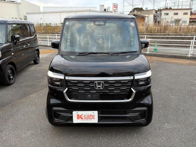 Ｎ－ＢＯＸカスタム ベースグレード　届出済未使用車　衝突軽減ブレーキ　アダプティブクルーズコントロール　片側電動スライドドア　電子パーキング　ブレーキホールド　シートヒーター　キーフリー　オートエアコン　純正アルミホイール（8枚目）