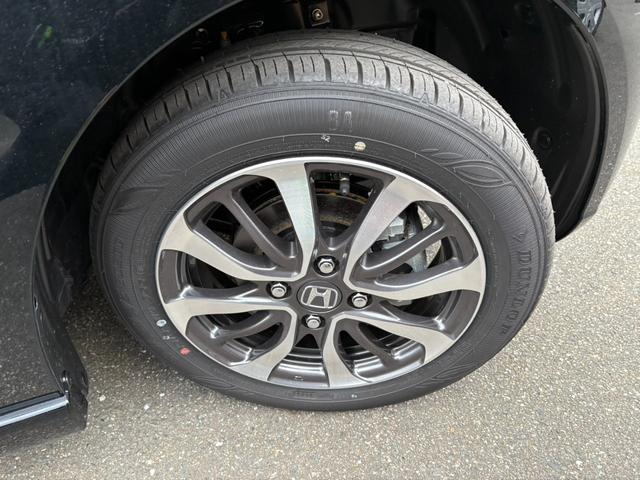 Ｎ－ＢＯＸカスタム ベースグレード　届出済未使用車　衝突軽減ブレーキ　アダプティブクルーズコントロール　片側電動スライドドア　電子パーキング　ブレーキホールド　シートヒーター　キーフリー　オートエアコン　純正アルミホイール（62枚目）