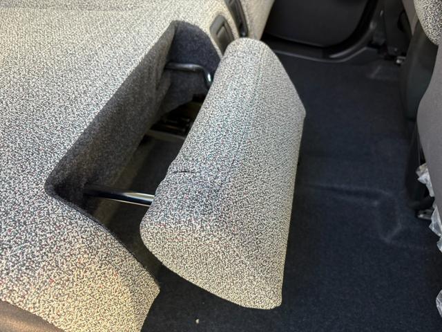 スペーシア ハイブリッドＸ　届出済み未使用車　衝突軽減ブレーキ　両側電動スライドドア　スリムサーキュレーター　キーフリー　オートエアコン　シートヒーター（19枚目）