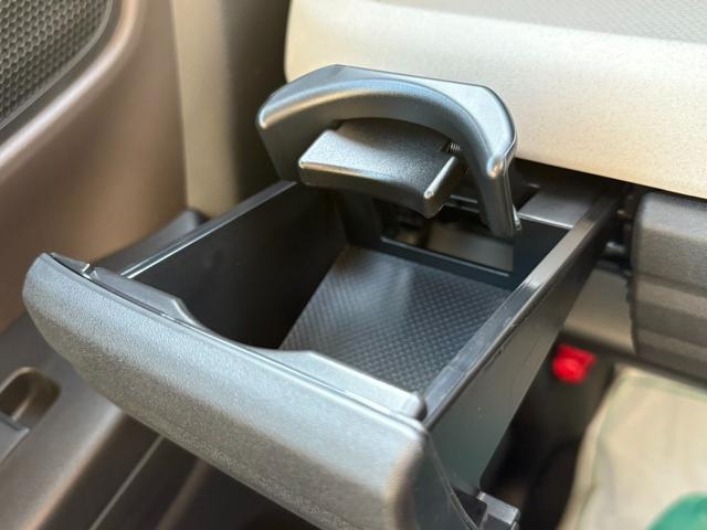 スペーシア ハイブリッドＸ　届出済み未使用車　衝突軽減ブレーキ　両側電動スライドドア　スリムサーキュレーター　キーフリー　オートエアコン　シートヒーター（42枚目）