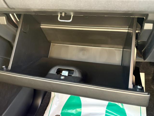 スペーシア ハイブリッドＸ　届出済み未使用車　衝突軽減ブレーキ　両側電動スライドドア　スリムサーキュレーター　キーフリー　オートエアコン　シートヒーター（43枚目）