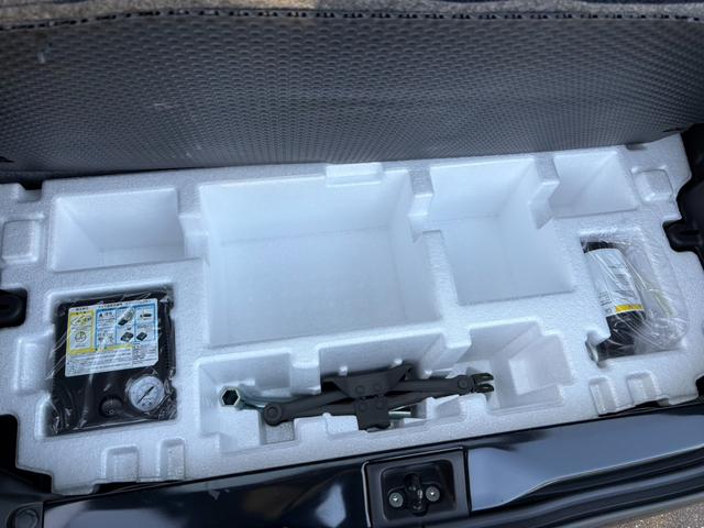 ���Ђ̓͏o�ρi�o�^�ρj���g�p�Ԃ́A�V�ԓo�^������u�T�N�ԁA�������͑��s�P�O�������v�܂ŕۏؒv���܂��B�ۏؓ��e�̓��[�J�[�ۏ؏��i�����e�i���X�m�[�g�j�ɏ����܂��B���ڍׂ̓X�^�b�t�ɂ��q�˂��������B