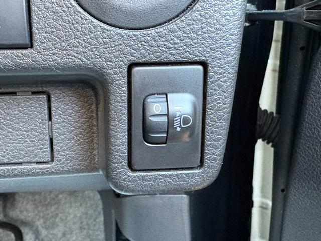 ���Ђ̓͏o�ρi�o�^�ρj���g�p�Ԃ́A�V�ԓo�^������u�T�N�ԁA�������͑��s�P�O�������v�܂ŕۏؒv���܂��B�ۏؓ��e�̓��[�J�[�ۏ؏��i�����e�i���X�m�[�g�j�ɏ����܂��B���ڍׂ̓X�^�b�t�ɂ��q�˂��������B