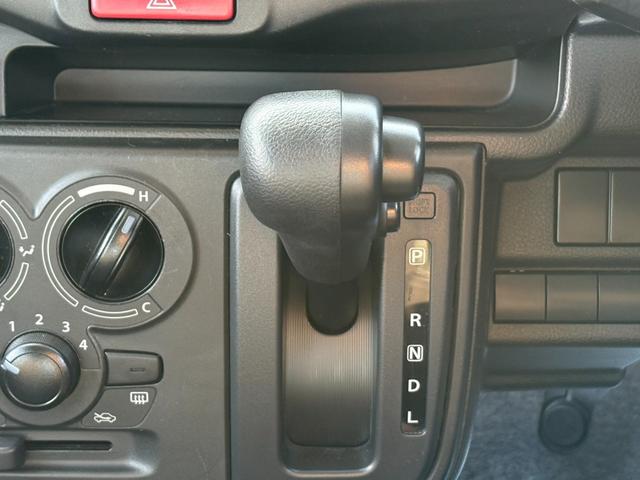 ���Ђ̓͏o�ρi�o�^�ρj���g�p�Ԃ́A�V�ԓo�^������u�T�N�ԁA�������͑��s�P�O�������v�܂ŕۏؒv���܂��B�ۏؓ��e�̓��[�J�[�ۏ؏��i�����e�i���X�m�[�g�j�ɏ����܂��B���ڍׂ̓X�^�b�t�ɂ��q�˂��������B