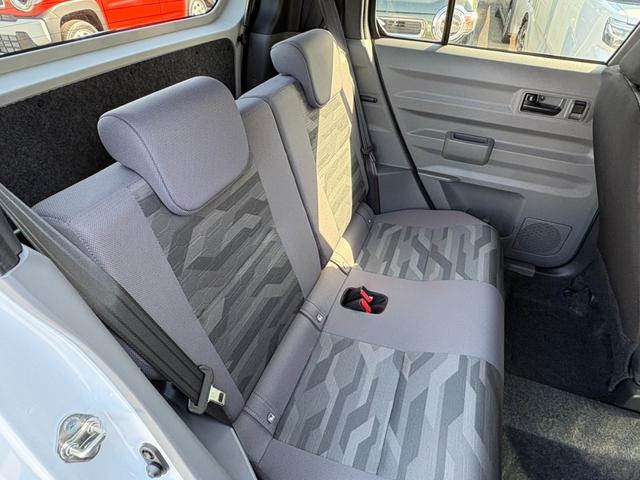 タフト Ｇ　クロムベンチャー　衝突軽減ブレーキ　ブレーキホールド　電子パーキングブレーキ　コーナーセンサー　ガラスルーフ　シートヒーター　バックカメラ　ステアリングスイッチ（18枚目）