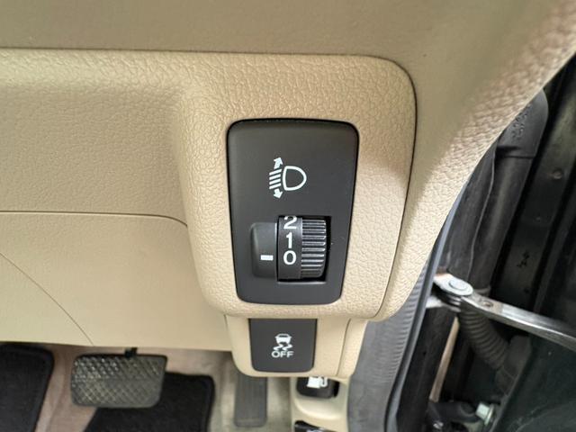 Ｎ－ＢＯＸ Ｇ・Ｌパッケージ　社外ナビ　ワンセグＴＶ　片側電動スライドドア　キーフリー　オートエアコン　盗難防止システム　アイドリングストップ（26枚目）