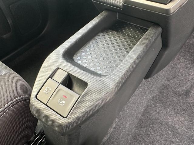 タフト Ｇ　ダーククロムベンチャー　衝突被害軽減ブレーキ　車線逸脱防止装置　スマートキー　クリアランスソナー　アイドリングストップ　ＡＣＣ　ＥＣＳ　シートヒーター　ＬＥＤヘッドライト（37枚目）