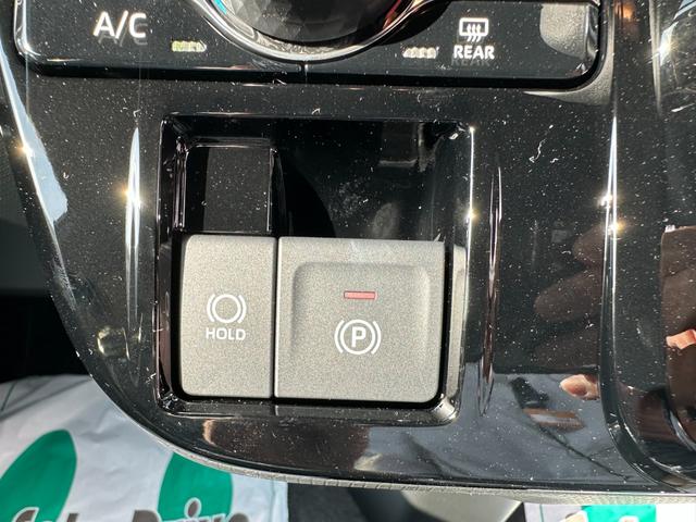 タント カスタムＸ　登録済未使用車　両側電動スライドドア　プッシュスタート　アイドリングストップ　ロールサンシェード　オートエアコン　シートヒーター　リヤワイパー（32枚目）