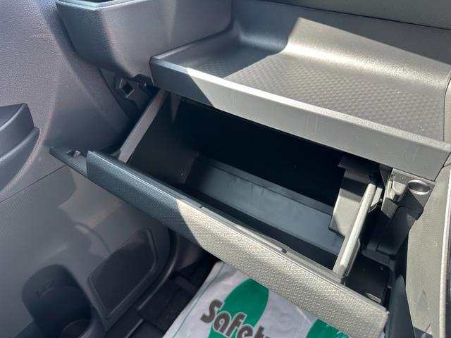 タント カスタムＸ　登録済未使用車　両側電動スライドドア　プッシュスタート　アイドリングストップ　ロールサンシェード　オートエアコン　シートヒーター　リヤワイパー（39枚目）