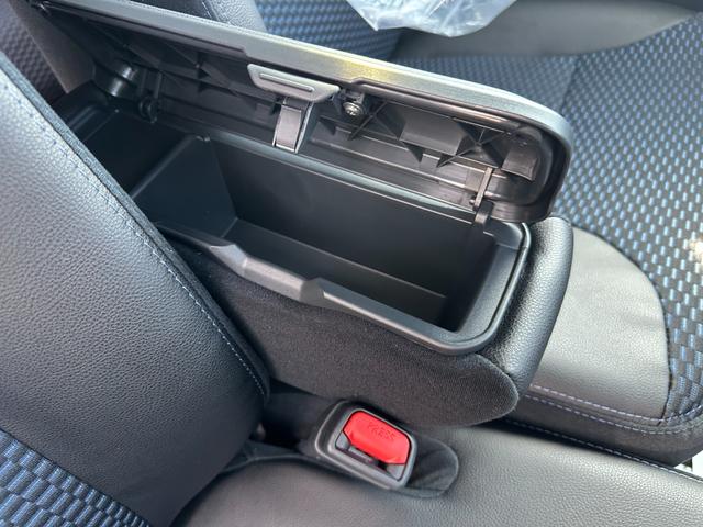 タント カスタムＸ　登録済未使用車　両側電動スライドドア　プッシュスタート　アイドリングストップ　ロールサンシェード　オートエアコン　シートヒーター　リヤワイパー（48枚目）