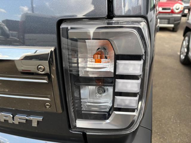 タフト Ｇ　ダーククロムベンチャー　届出済未使用車　衝突軽減ブレーキ　電子パーキングブレーキ　ブレーキホールド機能　ガラスルーフ　純正アルミホイール（14枚目）