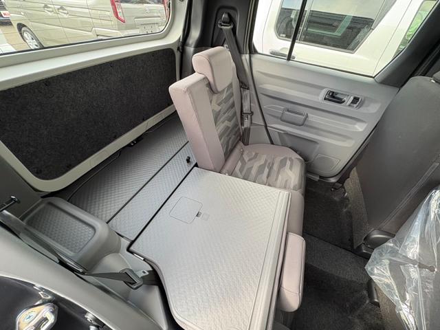 タフト Ｇ　ダーククロムベンチャー　届出済未使用車　衝突軽減ブレーキ　電子パーキングブレーキ　ブレーキホールド機能　ガラスルーフ　純正アルミホイール（18枚目）