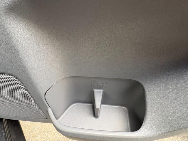 タフト Ｇ　ダーククロムベンチャー　届出済未使用車　衝突軽減ブレーキ　電子パーキングブレーキ　ブレーキホールド機能　ガラスルーフ　純正アルミホイール（22枚目）