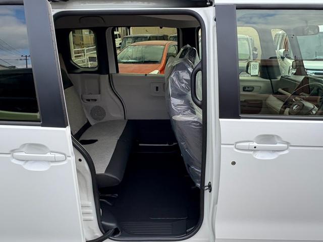 Ｎ－ＢＯＸ ベースグレード　届出済未使用車　衝突軽減ブレーキ　アダプティブクルーズコントロール　片側電動スライドドア　電子パーキング　ブレーキホールド　シートヒーター　キーフリー　オートエアコン（17枚目）