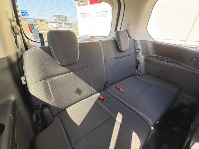 セレナ ハイウェイスターＶ　社外ナビ　ワンセグＴＶ　ＥＴＣ　バックカメラ　Ｂｌｕｅｔｏｏｔｈ　両側電動スライドドア　オートライト　ＬＥＤライト　衝突軽減システム　盗難防止システム　３列シート（18枚目）