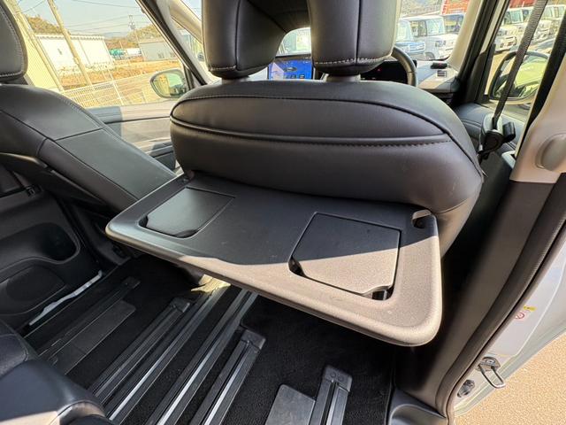 セレナ ハイウェイスターＶ　社外ナビ　ワンセグＴＶ　ＥＴＣ　バックカメラ　Ｂｌｕｅｔｏｏｔｈ　両側電動スライドドア　オートライト　ＬＥＤライト　衝突軽減システム　盗難防止システム　３列シート（23枚目）