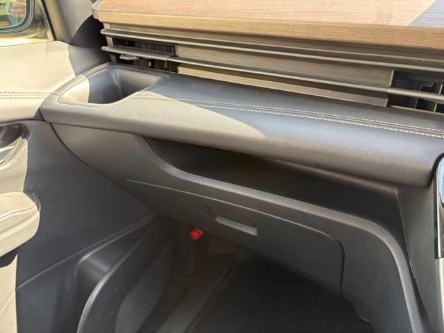 セレナ ハイウェイスターＶ　社外ナビ　ワンセグＴＶ　ＥＴＣ　バックカメラ　Ｂｌｕｅｔｏｏｔｈ　両側電動スライドドア　オートライト　ＬＥＤライト　衝突軽減システム　盗難防止システム　３列シート（43枚目）