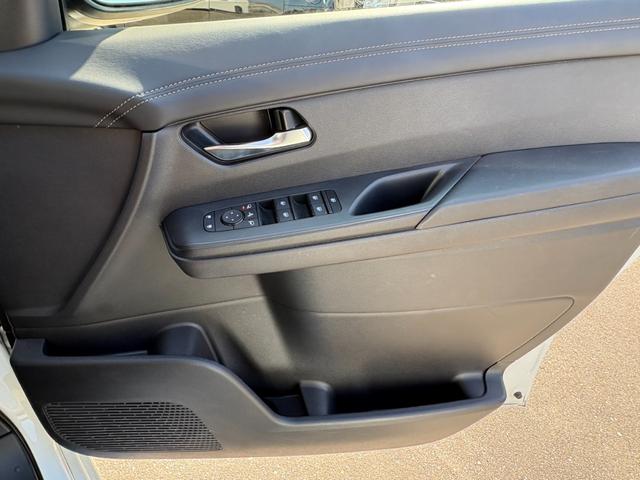 セレナ ハイウェイスターＶ　社外ナビ　ワンセグＴＶ　ＥＴＣ　バックカメラ　Ｂｌｕｅｔｏｏｔｈ　両側電動スライドドア　オートライト　ＬＥＤライト　衝突軽減システム　盗難防止システム　３列シート（51枚目）