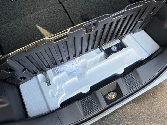 スペーシア ハイブリッドＧ　届出済未使用車　全方位モニター　衝突軽減ブレーキ　両側スライドドア　ステアリングスイッチ　キーフリー　オートエアコン（18枚目）