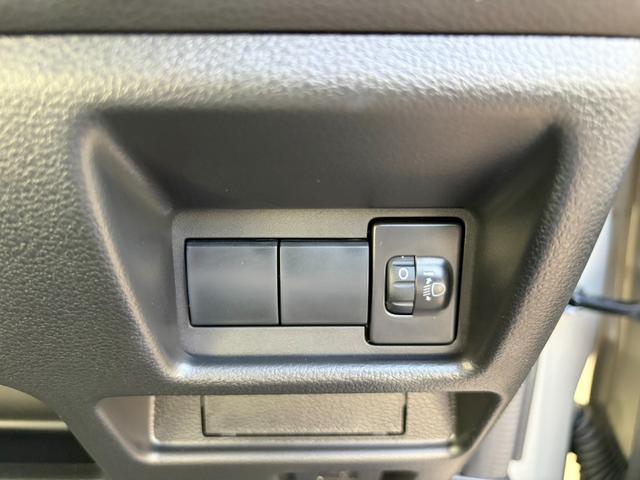 スペーシア ハイブリッドＧ　届出済未使用車　全方位モニター　衝突軽減ブレーキ　両側スライドドア　ステアリングスイッチ　キーフリー　オートエアコン（31枚目）