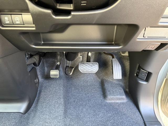 スペーシア ハイブリッドＧ　届出済未使用車　全方位モニター　衝突軽減ブレーキ　両側スライドドア　ステアリングスイッチ　キーフリー　オートエアコン（32枚目）