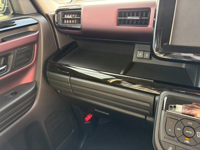 スペーシアカスタム ハイブリッドＸＳ　届出済未使用　両側電動スライドドア　電子パーキングブレーキ　ブレーキホールド機能　シートヒーター　衝突軽減システム　盗難防止システム（42枚目）