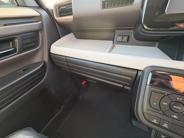 スペーシア ハイブリッドＸ　届出済未使用車　衝突軽減ブレーキ　両側電動スライドドア　スリムサーキュレーター　キーフリー　オートエアコン　シートヒーター（37枚目）