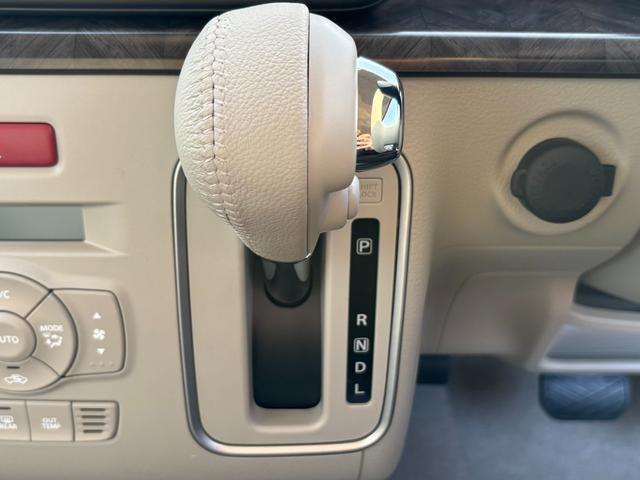 アルトラパンＬＣ ハイブリッドＸ　届出済未使用　衝突軽減システム　盗難防止システム　オートライト　オートエアコン　シートヒーター（32枚目）