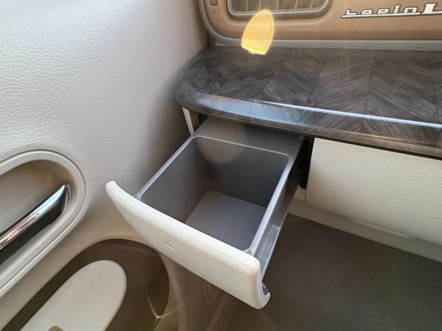 アルトラパンＬＣ ハイブリッドＸ　届出済未使用　衝突軽減システム　盗難防止システム　オートライト　オートエアコン　シートヒーター（41枚目）