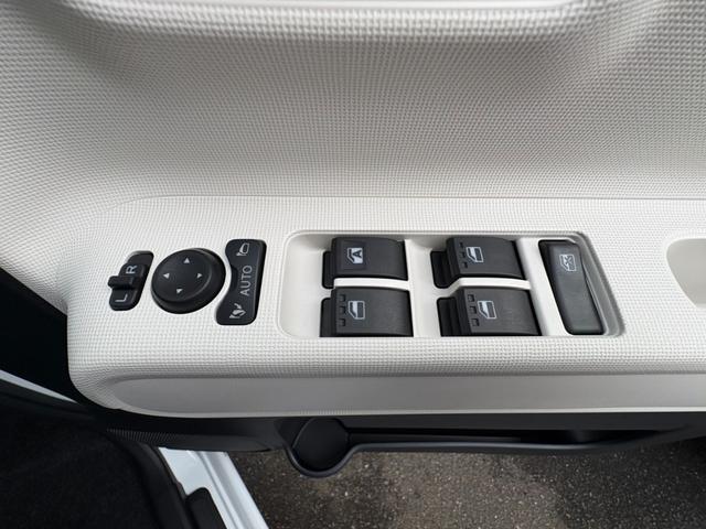 ムーヴキャンバス ストライプスＧ　届出済未使用　両側電動スライドドア　衝突被害軽減ブレーキ　スマートキー　クリアランスソナー　アイドリングストップ　ＬＥＤヘッドライト（49枚目）