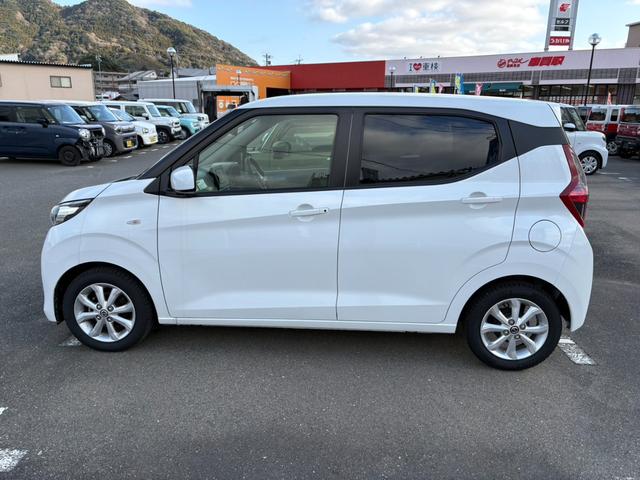 デイズ Ｘ　７インチナビ　Ｂｌｕｅｔｏｏｔｈ　ＣＤ再生　バックカメラ　ＥＴＣ　ドライブレコーダー　純正マット　オートライト　オートエアコン　スマートキー　衝突軽減システム　盗難防止システム（14枚目）