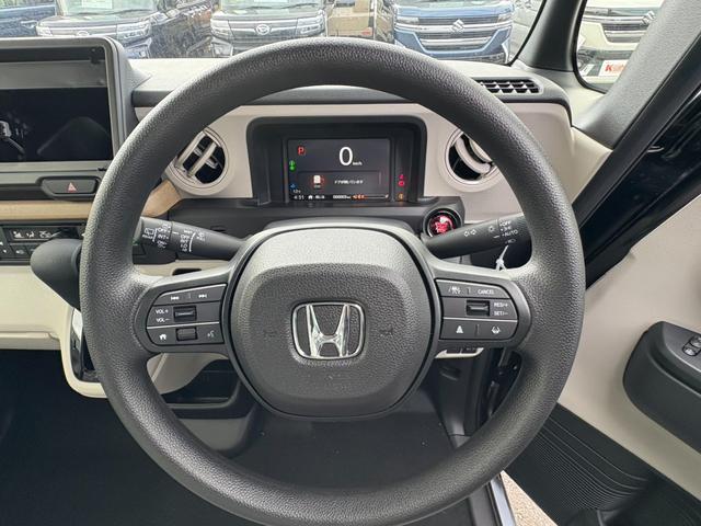 Ｎ－ＢＯＸ ベースグレード　届出済未使用車　衝突軽減ブレーキ　アダプティブクルーズコントロール　片側電動スライドドア　電子パーキング　ブレーキホールド　シートヒーター　キーフリー　オートエアコン　純正アルミホイール（23枚目）