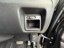 当社の届出済(登録済)未使用車は、新車登録時から「5年間、もしくは走行10万km」まで保証致します。保証内容はメーカー保証書(メンテナンスノート)に準じます。※詳細はスタッフにお尋ねください。