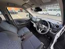 当社の届出済(登録済)未使用車は、新車登録時から「5年間、もしくは走行10万km」まで保証致します。保証内容はメーカー保証書(メンテナンスノート)に準じます。※詳細はスタッフにお尋ねください。