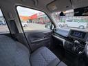当社の届出済(登録済)未使用車は、新車登録時から「5年間、もしくは走行10万km」まで保証致します。保証内容はメーカー保証書(メンテナンスノート)に準じます。※詳細はスタッフにお尋ねください。