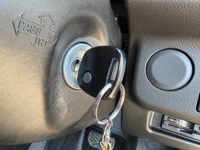 キャロル ＧＳ　ナビ　ＥＴＣ　バックカメラ　シートヒーター（運転席）　衝突回避軽減ブレーキ　横滑り防止装置　クリアランスソナー　盗難防止装置　キーレス　アイドリングストップ（6枚目）