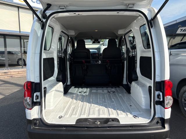 ＮＶ２００バネットバン ＤＸ　ナビ　ＴＶ　ＥＴＣ　バックカメラ　助手席エアバッグ　横滑り防止装置　衝突回避軽減ブレーキ（16枚目）