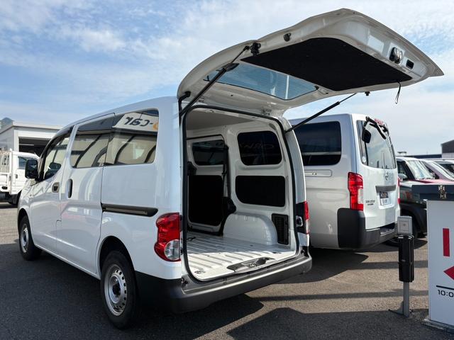 ＮＶ２００バネットバン ＤＸ　ナビ　ＴＶ　ＥＴＣ　バックカメラ　助手席エアバッグ　横滑り防止装置　衝突回避軽減ブレーキ（17枚目）