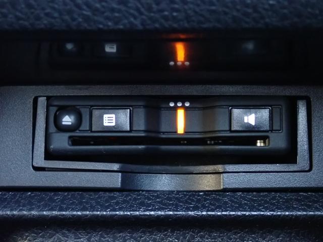 ヴォクシー X ナビ ETC バックカメラ 両側/片側電動スライドドア LEDヘッドライト MTモード付AT 3列シート ウォークスルー トラクションコントロール 横滑り防止装置 衝突回避軽減ブレーキ 盗難防止装置(12枚目)