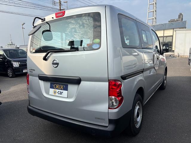 ＮＶ２００バネットバン ＤＸ　ナビ　ＣＤ　ＥＴＣ　衝突回避軽減ブレーキ　横滑り防止装置　両側スライドドア　最大積載証６００ｋｇ　パワステ　パワーウィンドウ（3枚目）