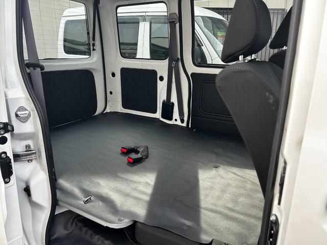 ハイゼットカーゴ クルーズＳＡＩＩＩ　純正ナビ　バックカメラ　ＥＴＣ　衝突回避軽減ブレーキ　横滑り防止装置　アイドリングストップ　ＣＤ　両側スライドドア　パワステ　パワーウィンドウ　ＡＢＳ（26枚目）