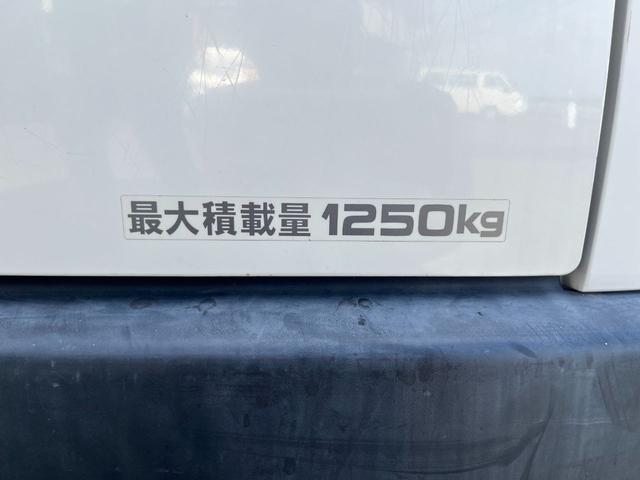 レジアスエースバン ロングＤＸ　ＰＳ　ＰＷ　ＡＢＳ　エアバック　キーレス　衝突回避軽減　横滑り防止装置　盗難防止装置（31枚目）