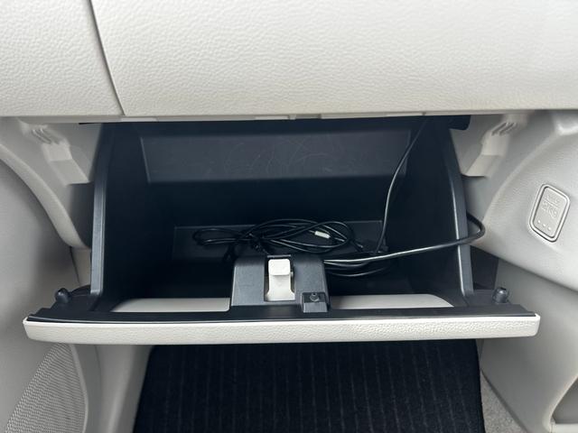 アルトラパン Ｌ　ナビ　バックカメラ　ＥＴＣ　シートヒーター　スマートキー　衝突回避軽減ブレーキ　横滑り防止装置　盗難防止装置　アイドリングストップ　プッシュスタート　ベンチシート（29枚目）