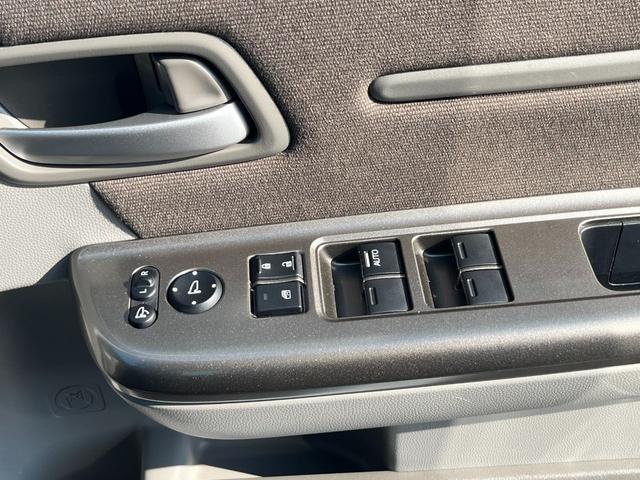 ステップワゴン Ｇ　ホンダセンシング　ナビ　ＥＴＣ　バックカメラ　キーレス　クルーズコントロール　両側電動スライドドア　衝突回避軽減　横滑り防止装置　ウィンカーミラー　アイドリングストップ（27枚目）