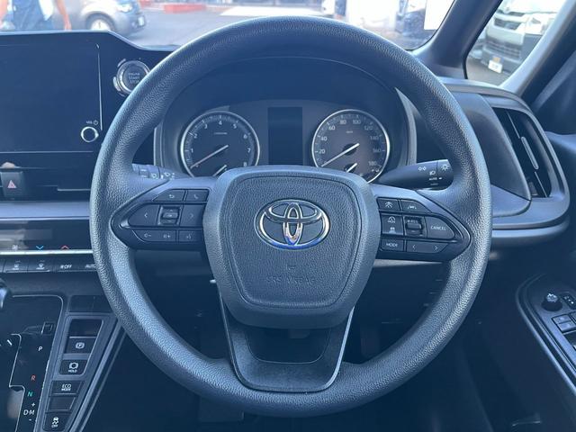 ノア Ｘ　バックカメラ　ＥＴＣ　キーレス　ＩＳＯＦＩＸ　クルーズコントロール　衝突回避軽減　横滑り防止装置　ウィンカーミラー　両側電動スライドドア　プッシュスタート（9枚目）