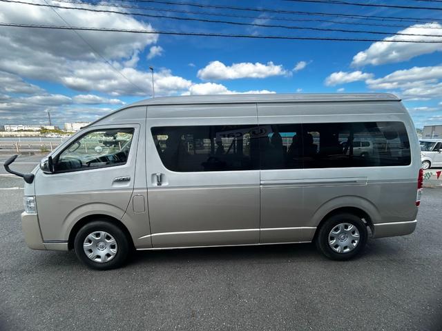 ハイエースワゴン グランドキャビン　ナビ　バックカメラ　ＥＴＣ　片側電動スライドドア　キーレス　衝突回避軽減　横滑り防止装置　盗難防止装置　パワステ　パワーウィンドウ（6枚目）