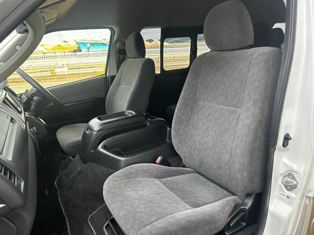 ハイエースワゴン グランドキャビン　ナビ　バックカメラ　ＥＴＣ　片側電動スライドドア　キーレス　衝突回避軽減　横滑り防止装置　盗難防止装置　パワステ　パワーウィンドウ（40枚目）